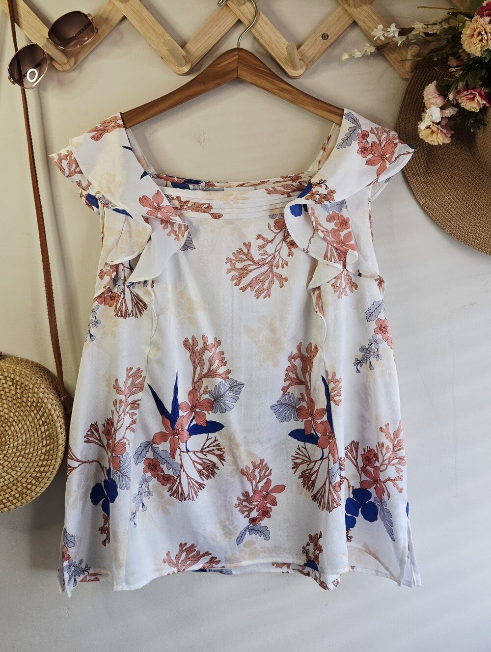 Liz Claiborne White Camisole with Coral & Blue Floral Print
